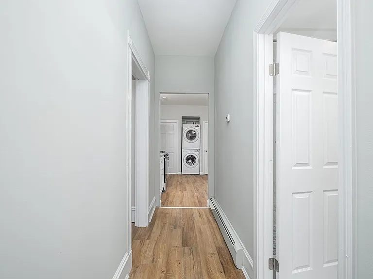 39 Perry St #1 — Photo 2