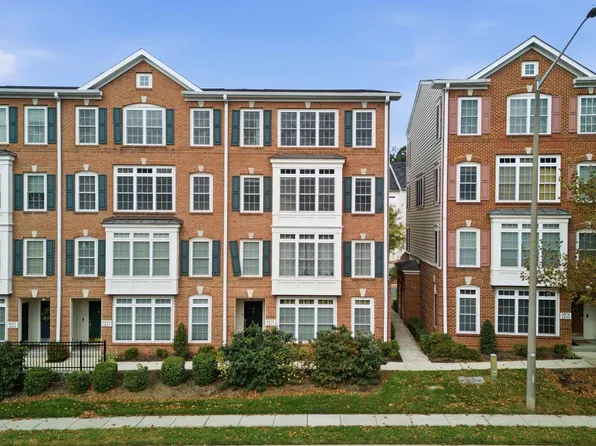 4679 Eggleston Ter #242, Fairfax, VA 22030