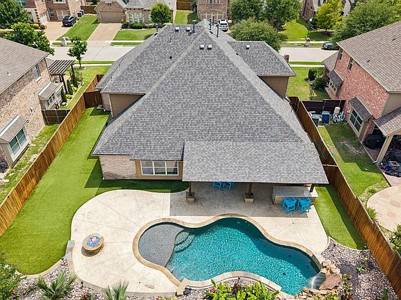3rd image of 3012 Leesa Dr