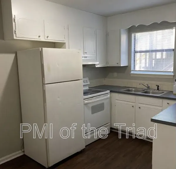1600 Oak Croft Ct #C — Photo 3