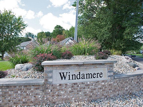 3rd image of 100 Westchester Way