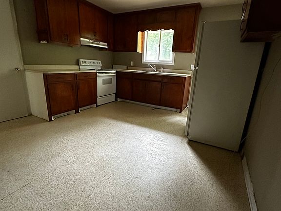 3rd image of 2219 Walker Ave #A
