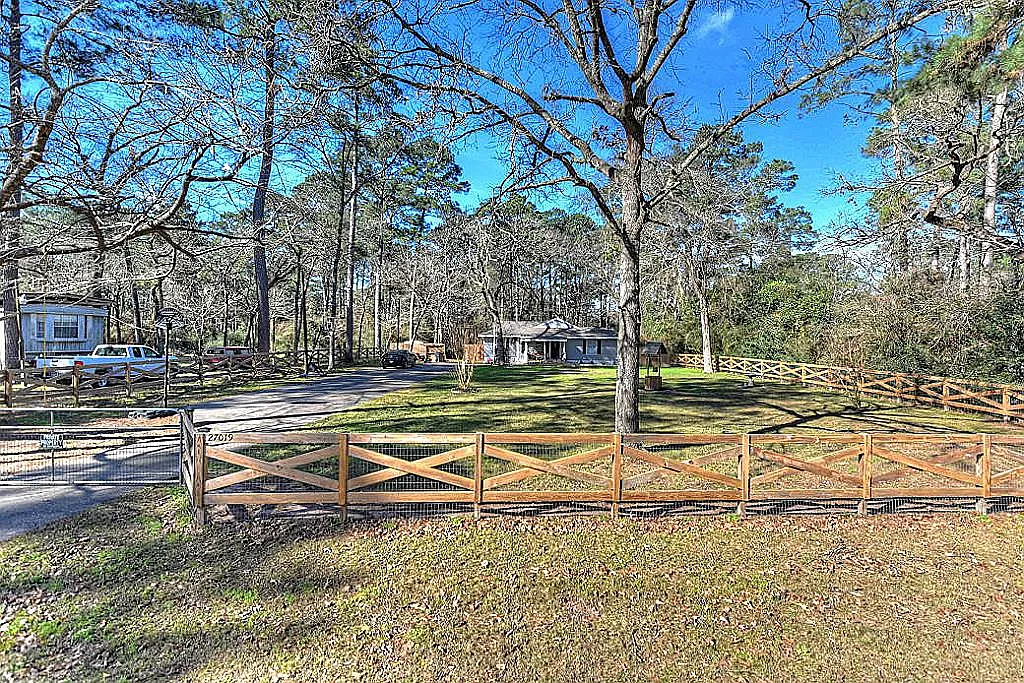 3 bed, 1.5 bath, 1340 sqft, $1,850 — Photo 1