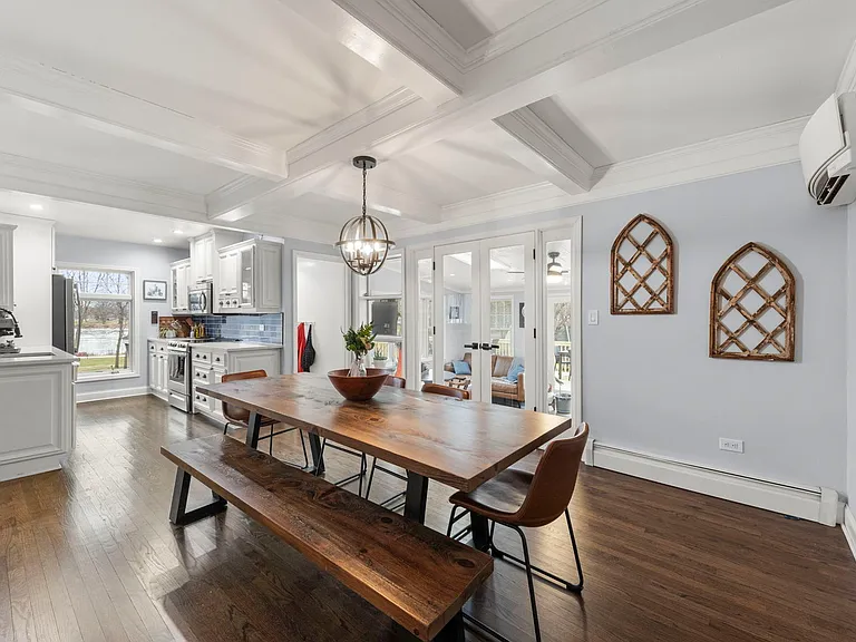 20 W Brown St — Photo 12