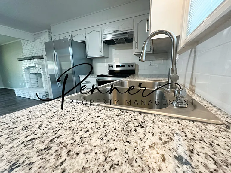1715 E T C Lea Rd — Photo 4