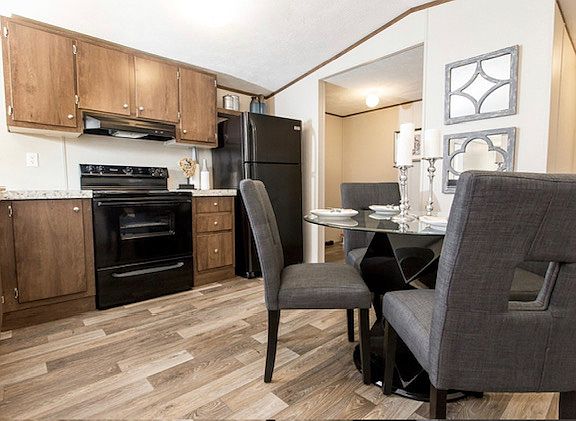 7th image of this home