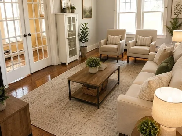 180 Russell Rd, Westfield, MA 01085