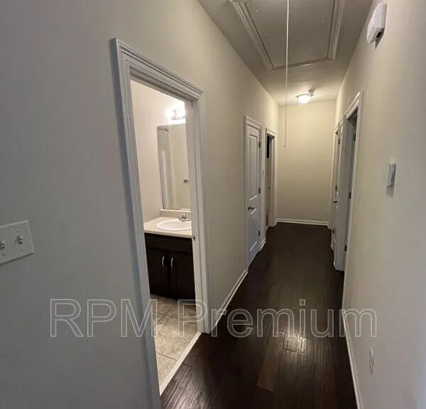 8614 Forestwood Ave — Photo 18