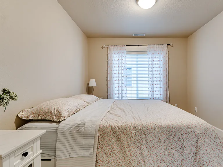 2542 Belle Terra Dr — Photo 14