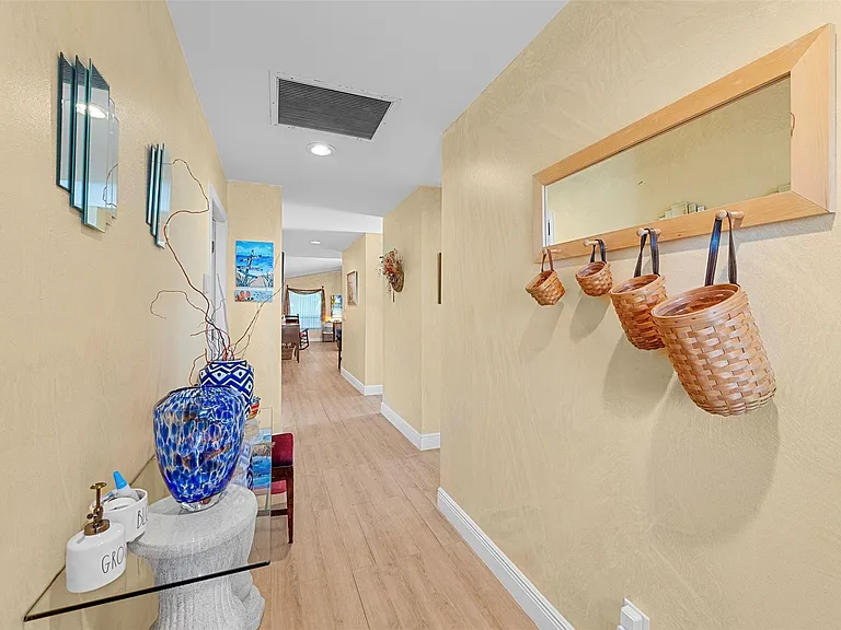 6809 SE Yorktown Dr — Photo 4