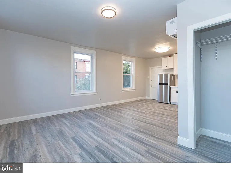 2434 E Dauphin St #3F — Photo 3