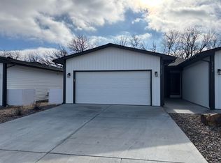 2162 S Thatcher Ct, Wichita, KS 67207