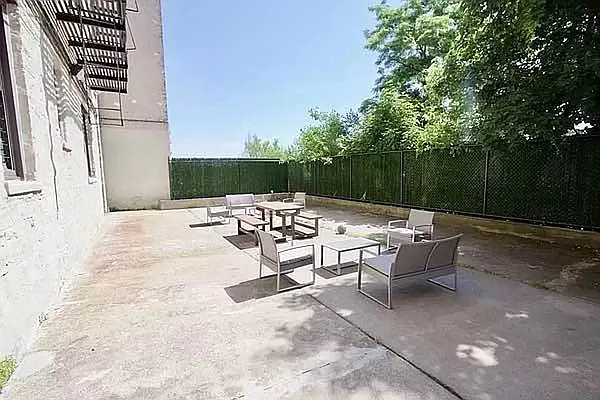 Rented by Bruma Realty LLC | media 24