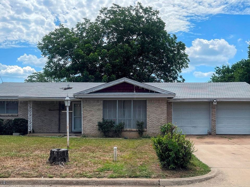 1004 SE 2nd Ave, Mineral Wells, TX 76067 Zillow
