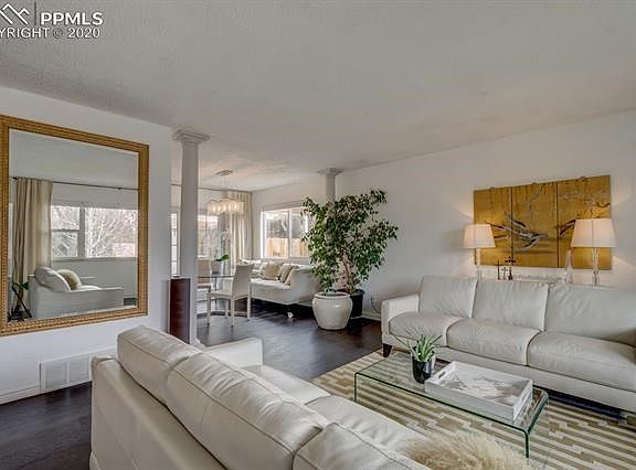 Living room as you enter the home! Elegant and sophisticated.