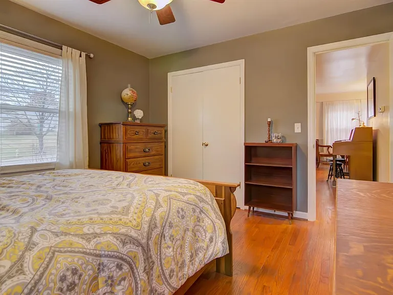 8589 Wicklow Ave — Photo 14