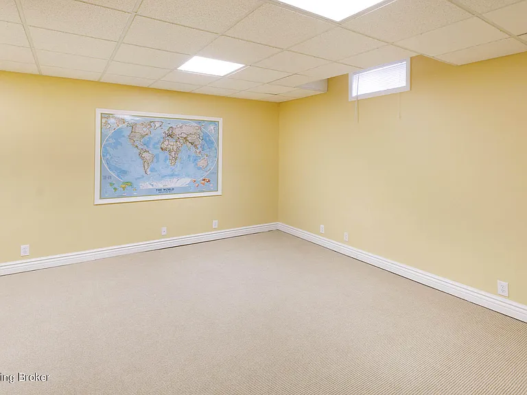 9511 Felsmere Cir — Photo 55