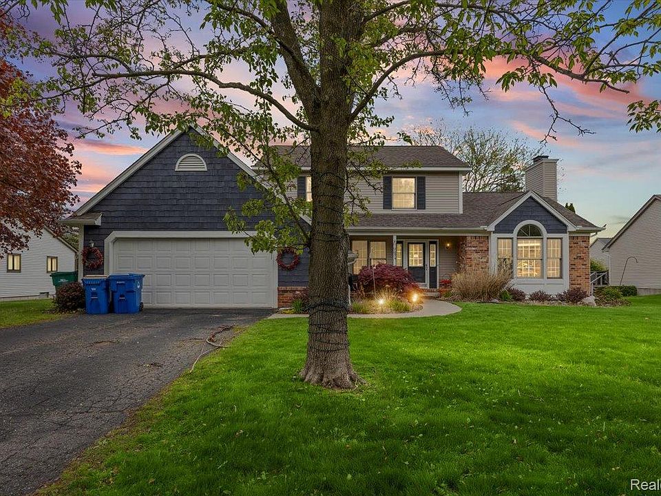 1st image of 7694 Woodside Pl
