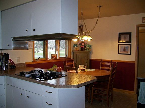 4th image of 162 Normandy Dr