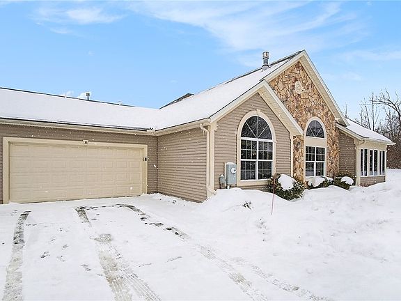 5th image of 35 Maple Center Rd