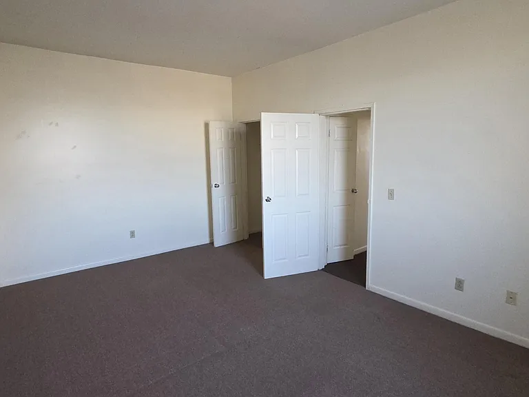 Gregory Plaza — Photo 22