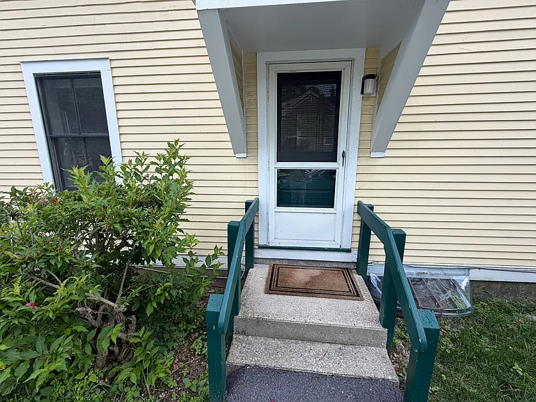 Door to the unit. No other units use this door, it's all yours!