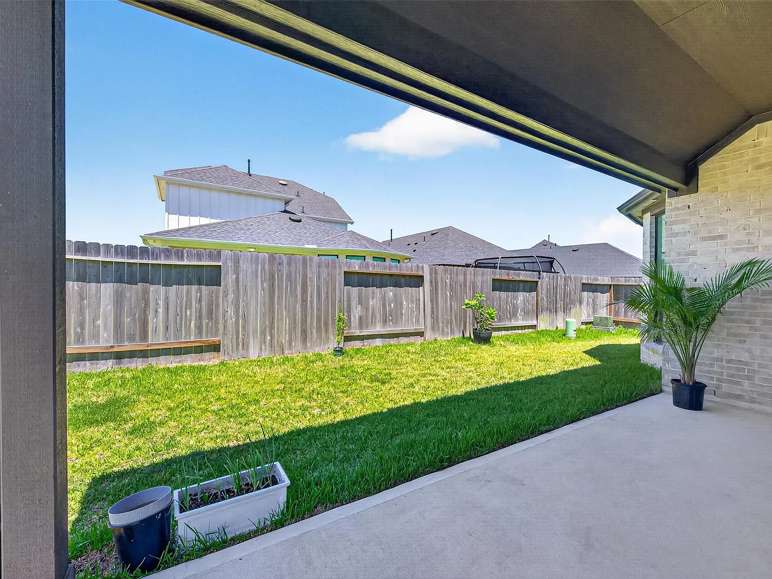 4 bed, 3.0 bath, 2503 sqft, $3,390 — Photo 4