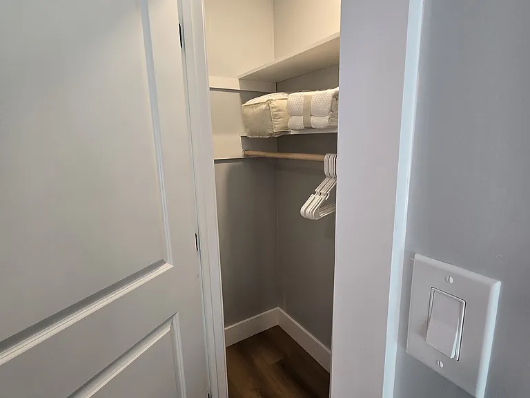 Cedar Dr — Photo 20