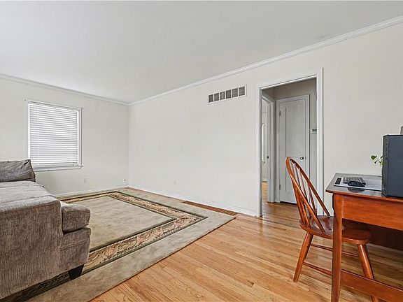 4th image of 5440 Cedar St