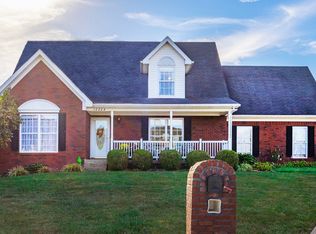 12204 Vevia Ct, Louisville, KY 40272