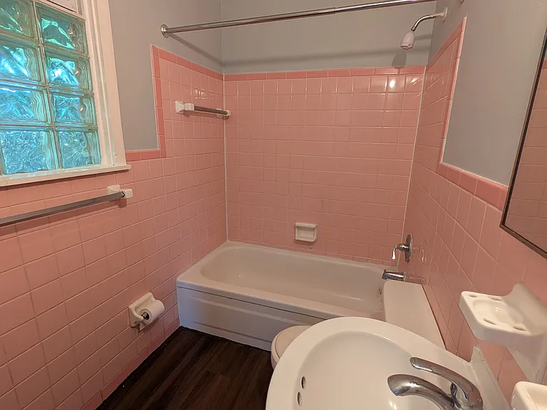 122 Clinton Springs Ave #3 — Photo 9