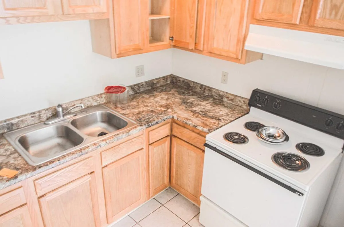 1309 Fairfax Dr photo 1