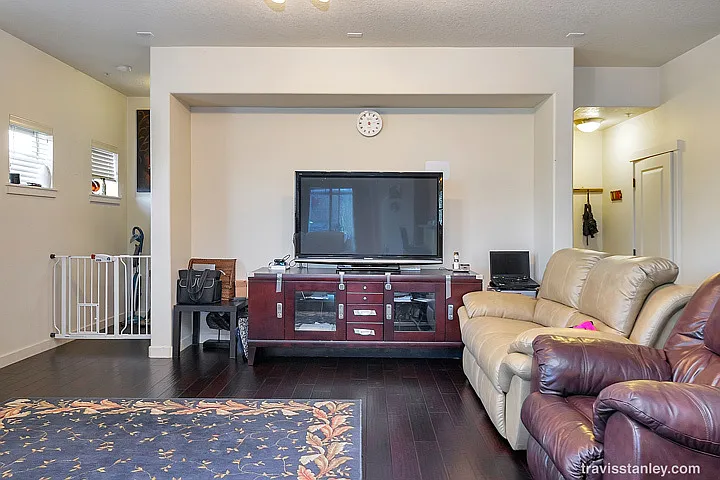 8836 NE Brentford Way — Photo 6