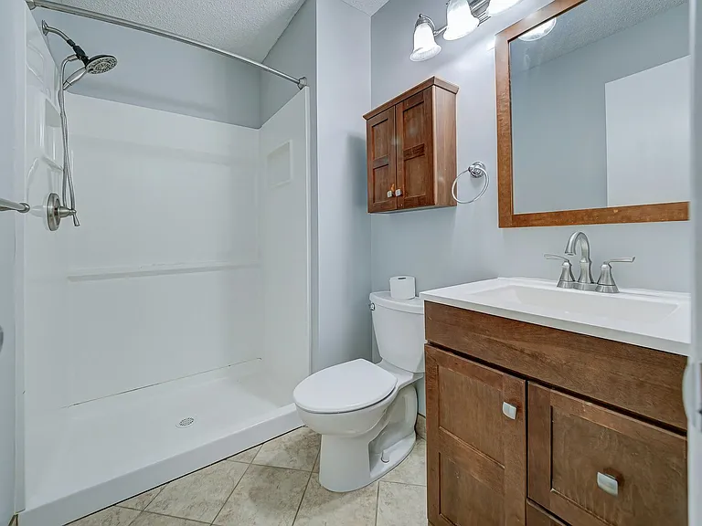 96 Versailles Ct — Photo 19