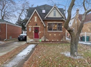 6536 Pershing Rd, Berwyn, IL 60402