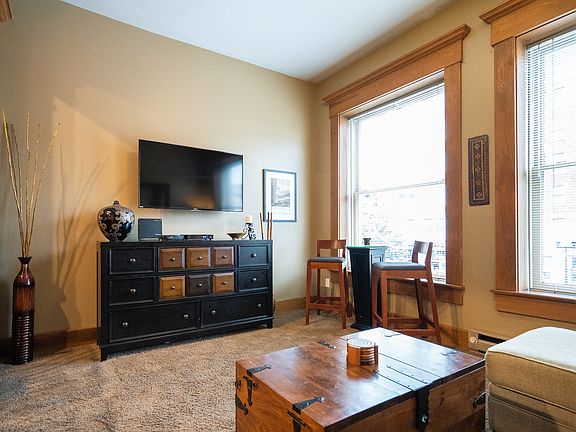 5th image of 425 1/2 Massachusetts Ave APT B