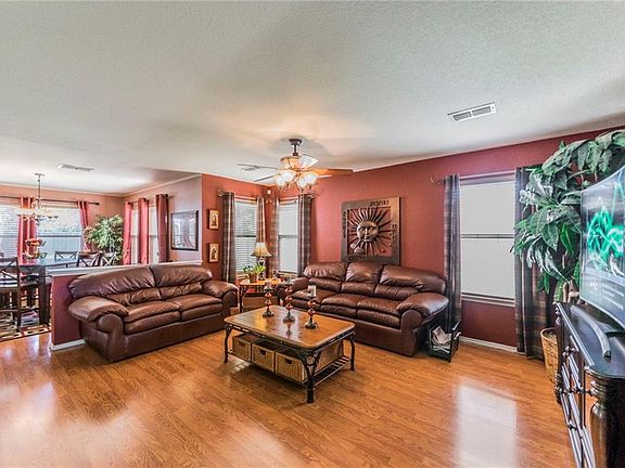 5th image of 6025 McKaskle Dr