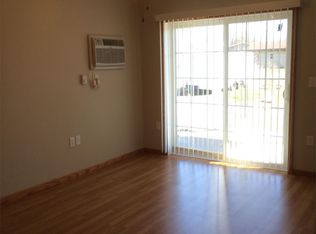 314 23rd St NW APT 6, Faribault, MN 55021