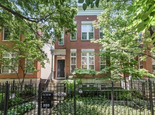 333 W Evergreen Ave, Chicago, IL 60610