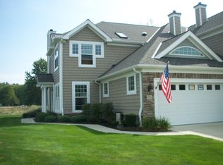 586 Vintage Pt, Avon Lake, OH 44012
