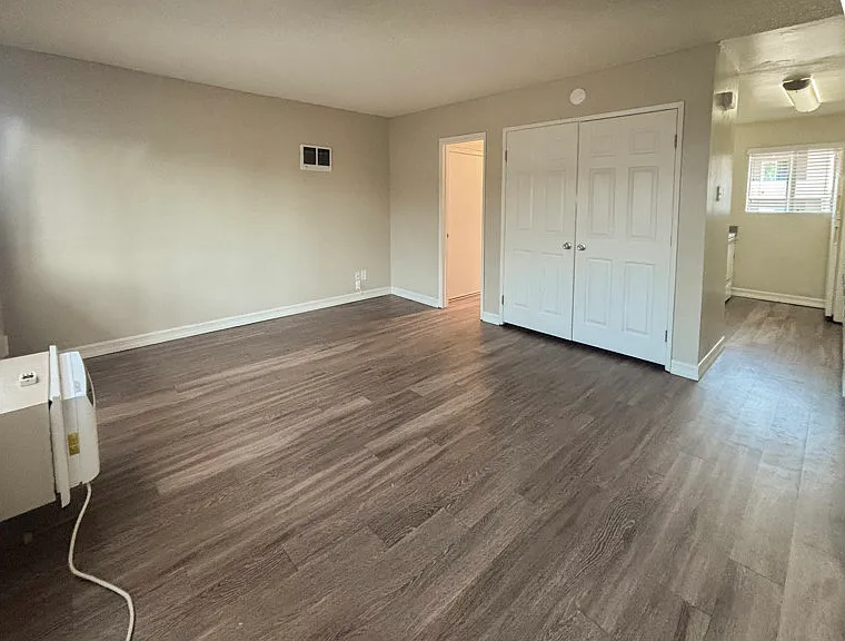Studio, 250 sqft, $1,390 — Photo 2