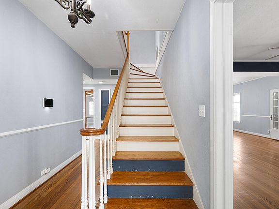 5th image of 1008 Heights St