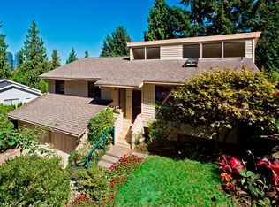 712 100th Ave SE, Bellevue, WA 98004