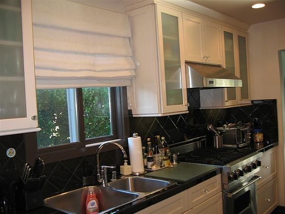 5th image of 2588 Northshore Ln