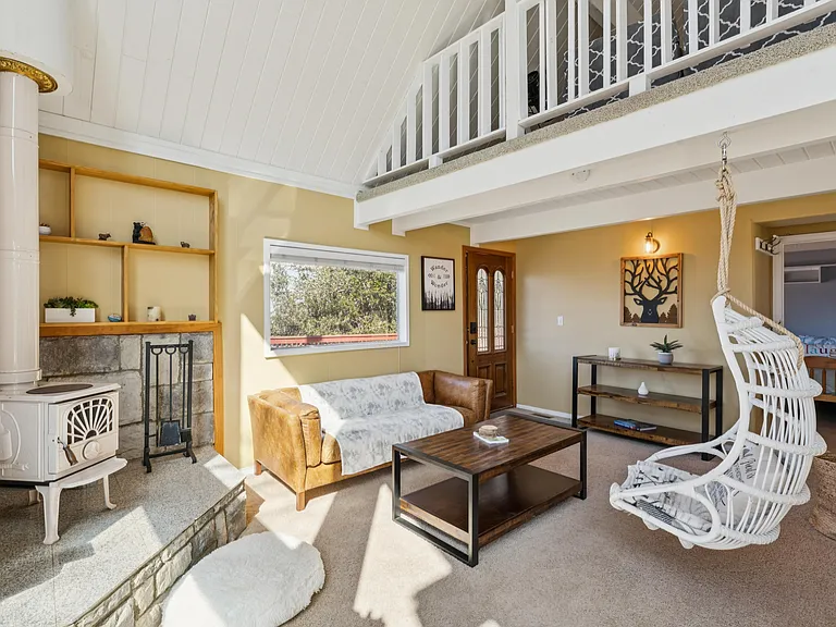 1171 N Grass Valley Rd — Photo 21