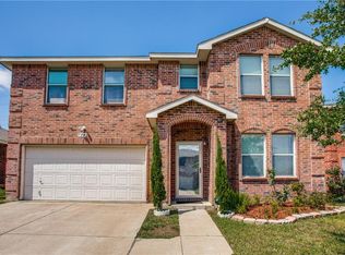704 Granite Ridge Dr, Fort Worth, TX 76179