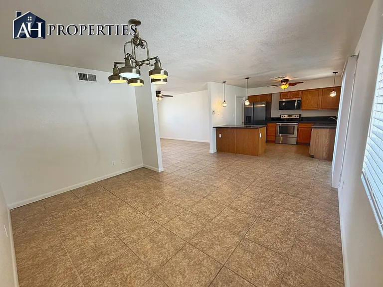 3222 W Villa Maria Dr — Photo 4