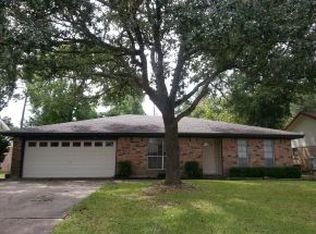 1917 Thousand Oaks Dr, Orange, TX 77632