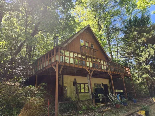 272 Ber Weg, Helen, GA 30545