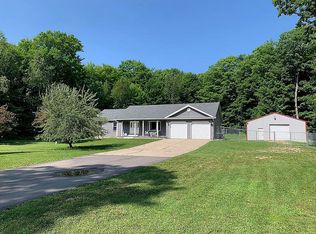 N7783 Carmody Rd, Munising, MI 49862